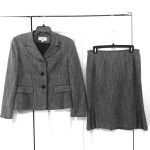 Le Suit Petite Skirt Suit